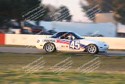 media/Jan-13-2024-CalClub SCCA (Sat) [[179f4822a7]]/Group 7/Sunset (Race)/